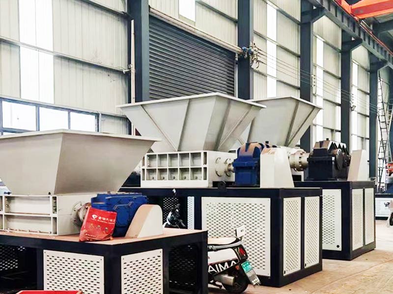 Four-shaft Shredder Machine